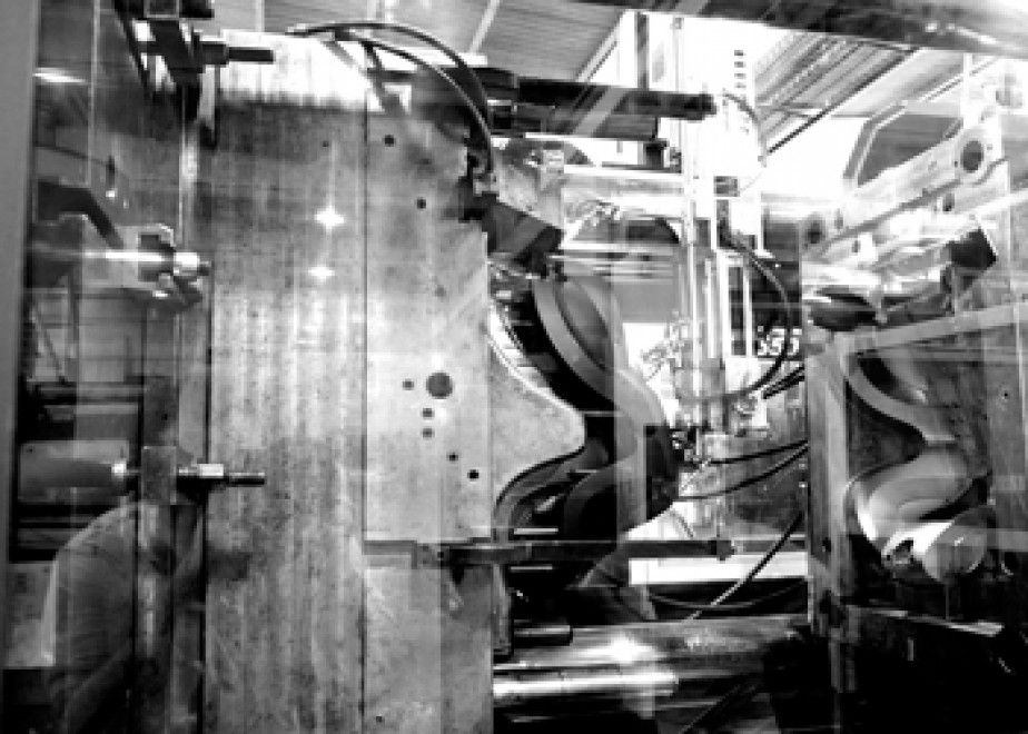 Polisport starts injection with in-house made molds Polisport starts injection with in-house made molds